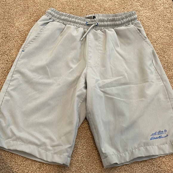 Boys pull on shorts - Picture 1 of 4